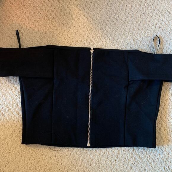 Forever 21 Off Shoulder Black Crop Top - Picture 3 of 4